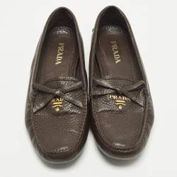 مملوكة مسبقًا Prada Size 37.5 Brown Leather Slip On Loafers