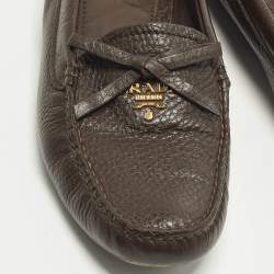 مملوكة مسبقًا Prada Size 37.5 Brown Leather Slip On Loafers