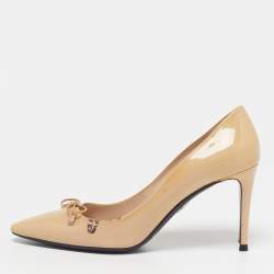 مملوكة مسبقًا Prada Size 39.5 Beige Patent Leather Pointed Toe  Pumps