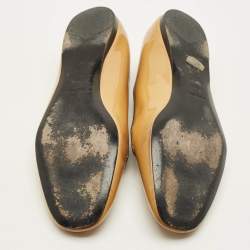 Pre Owned Prada Logo Size 38.5 Beige Patent Leather Smoking Slippers