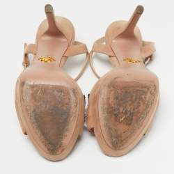 Pre Owned صندل برادا سير كاحل و نعل سميك و كعب سميك جلد بَرّاق بيج مقاس 39.5