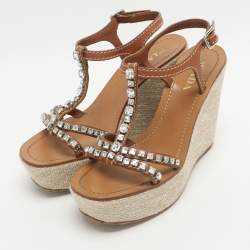 Pre Owned صندل برادا مزخرف كريستال سير حرف تي كعب روكي جلد بني مقاس 36.5