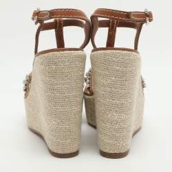 Pre Owned صندل برادا مزخرف كريستال سير حرف تي كعب روكي جلد بني مقاس 36.5