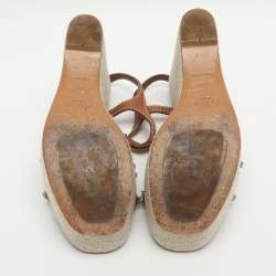 Pre Owned صندل برادا مزخرف كريستال سير حرف تي كعب روكي جلد بني مقاس 36.5