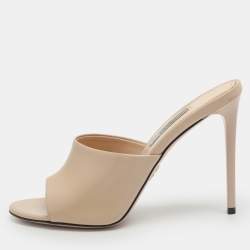 مملوكة مسبقًا Prada Size 38 Beige Patent Leather Slide Sandals