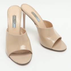 Pre Owned Prada Size 38 Beige Patent Leather Slide Sandals