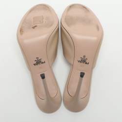 Pre Owned Prada Size 38 Beige Patent Leather Slide Sandals