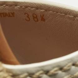 Pre Owned صندل برادا فلافيانا بشريط كاحل جلد أبيض مقاس 38.5