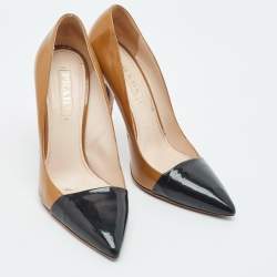 مملوكة مسبقًا Prada Size 39 Brown/Black Patent Leather Pointed Toe Pumps