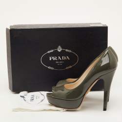 مملوكة مسبقًا Prada Size 36 Olive Green Patent Leather Peep Toe Platform Pumps
