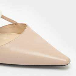 Pre Owned حذاء كعب عالي برادا جلد بيج/أبيض بمقاس 39.5