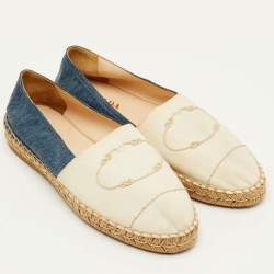 مملوكة مسبقًا حذاء إسبادريل برادا دِنيم وقماش مطرز بالشعار أزرق/كريمي مقاس 41