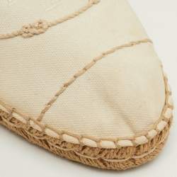 مملوكة مسبقًا حذاء إسبادريل برادا دِنيم وقماش مطرز بالشعار أزرق/كريمي مقاس 41