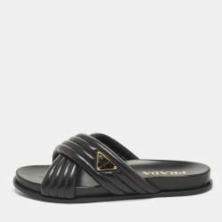 مملوكة مسبقًا Prada Size 37 Black Quilted Leather Cross-Criss Flat Slide
