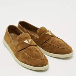 مملوكة مسبقًا حذاء لوفرز برادا شامواه بني مقاس 38