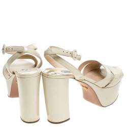 Pre Owned Prada Cream Patent Leather Ankle Strap Block Heel Platform Sandals Size 40.5
