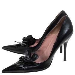 Pre Owned Cesare Paciotti Black Leather Flower Detail Pumps Size 40