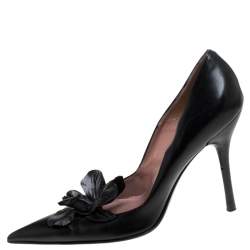Pre Owned Cesare Paciotti Black Leather Flower Detail Pumps Size 40