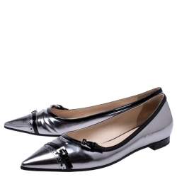 Pre Owned Prada Gunmetal/Black Patent Leather Buckle Detail Pointed Toe Flats Size 39