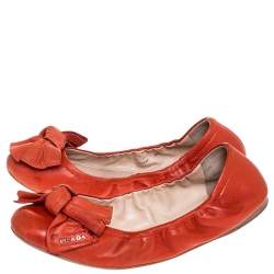 Pre Owned Prada Red Leather Bow Logo Scrunch Ballet Flats Size 40.5