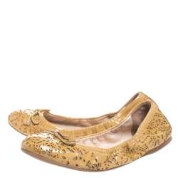 Pre Owned Prada Beige Laser Cut Patent Leather Bow Detail Scrunch Ballet Flats Size 38.5