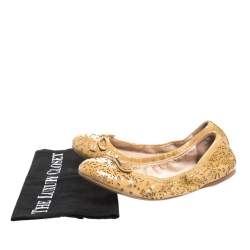 Pre Owned Prada Beige Laser Cut Patent Leather Bow Detail Scrunch Ballet Flats Size 38.5