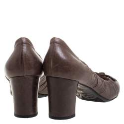 Pre Owned Prada Brown Leather Scrunch Bow Round Toe Pumps Size 37