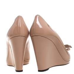 Pre Owned Prada Nude Beige Patent Leather Bow Peep Toe Wedge Pumps Size 40