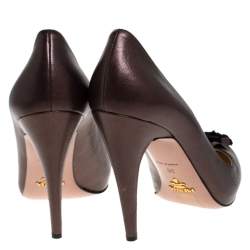 Pre Owned Prada Bronze Leather Ruffle Detail Round Toe Pumps Size 36