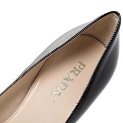 Pre Owned Prada Black/Grey Ombre Patent Leather Buckle Detail Pumps Size 39