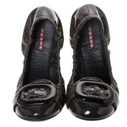 Pre Owned Prada Olive Green Patent Leather Buckle Scrunch Ballet Flats Size 38.5 