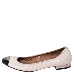 Pre Owned Prada Beige/Black Leather And Patent Leather Cap Toe Ballet Flats Size 36.5