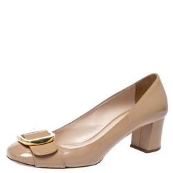 Pre Owned Prada Beige Patent Leather Buckle Detail Block Heel Pumps Size 40