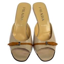 Pre Owned Prada Two Tone Leather Buckle Embellished Mule Sandals Size 38.5