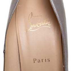 Pre Owned Christian Louboutin Silver Leather Simple Pumps Size 39.5 
