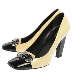 Pre Owned Prada Yellow/Black Patent Leather Logo Silver Plaque Square Toe Pumps Size 39.5