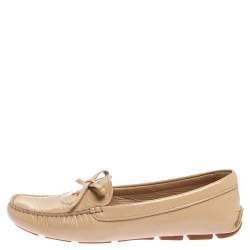 Pre Owned Prada Beige Patent Leather Bow Loafers Size 39