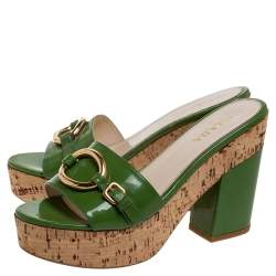 مملوكة مسبقًا Prada Green Patent Leather Buckle Detail Cork Platform Slide Sandals Size 39