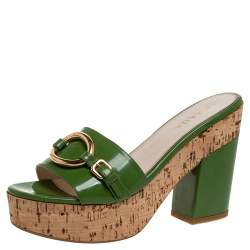 مملوكة مسبقًا Prada Green Patent Leather Buckle Detail Cork Platform Slide Sandals Size 39