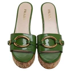 مملوكة مسبقًا Prada Green Patent Leather Buckle Detail Cork Platform Slide Sandals Size 39