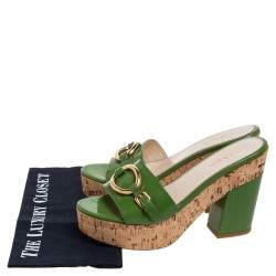 مملوكة مسبقًا Prada Green Patent Leather Buckle Detail Cork Platform Slide Sandals Size 39
