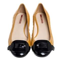 Pre Owned Prada Yellow/Black Patent Leather Bow Embellishment Ballet Flats Size 36.5