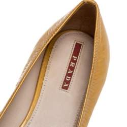 Pre Owned Prada Yellow/Black Patent Leather Bow Embellishment Ballet Flats Size 36.5