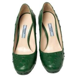 مملوكة مسبقًا Prada Green Ostrich Leather Round Toe Pumps Size 36