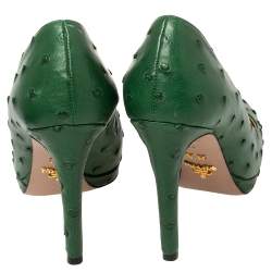 مملوكة مسبقًا Prada Green Ostrich Leather Round Toe Pumps Size 36