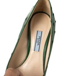 مملوكة مسبقًا Prada Green Ostrich Leather Round Toe Pumps Size 36