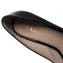 مملوكة مسبقًا Prada Black Leather Bow Accented Pumps Size 40