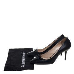 مملوكة مسبقًا Prada Black Leather Bow Accented Pumps Size 40