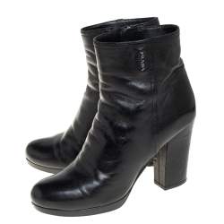 مملوكة مسبقًا حذاء بوت كاحل برادا كعب سميك جلد أسود مقاس 38