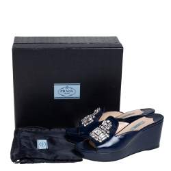 مملوكة مسبقًا Prada Blue Patent Leather Crystal Embellished Wedges Size 40